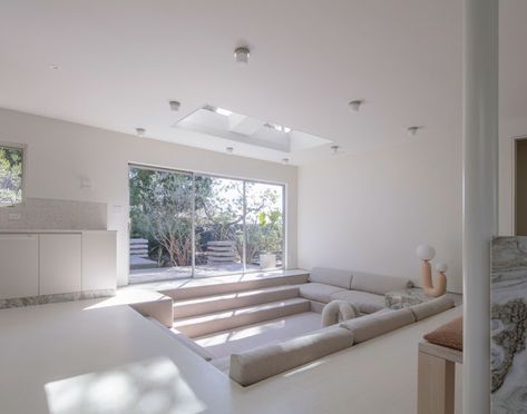 Conversation Pit, Vista House, Sunken Living Room, Interior Minimalista, True Homes, Los Angeles Homes, White Tiles, Architectural Digest, Contemporary Architecture