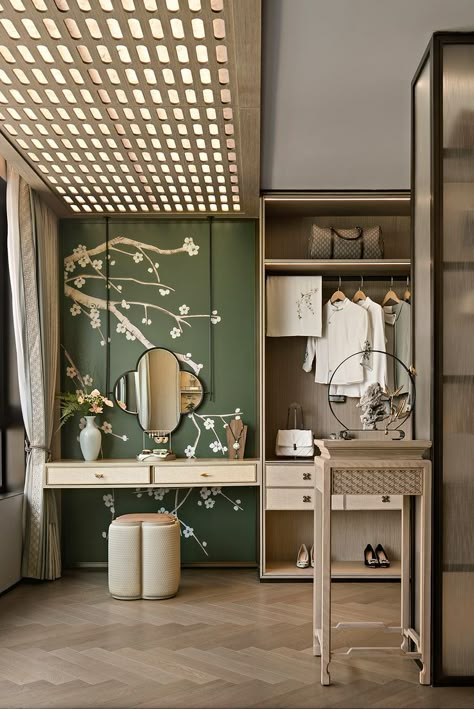 Chinese Dressing Room, Royal Bedroom Design, Ceiling Design Modern, Showroom Interior Design, Hotel Room Design, Kids Interior Room, Bedroom Decor Design, Bedroom Furniture Design, Home Ceiling