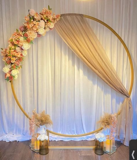 Round Backdrop With Drapes, Circle Decoration Ideas, Ring Decoration Ideas, Round Arch Backdrop, Circle Arch, Flower Backdrop Wedding, Baby Shower Deco, Wedding Stage Design, Ganpati Decoration Design