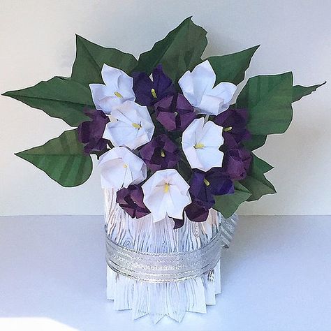 Purple and White Origami African Violets in Origami Woodgrain Vase Paper Origami Flowers, Origami Bouquet, Flowers And Vases, Quilling Supplies, Origami Paper Folding, Folding Money, Paper Flower Arrangements, Small Flower Arrangements, Large Flower Arrangements