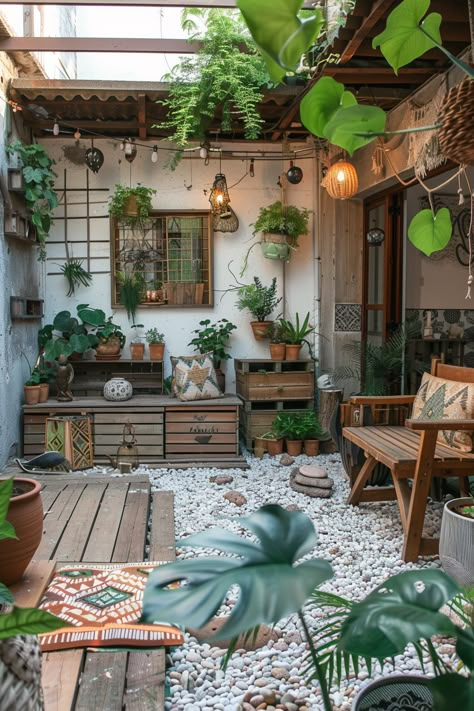 Retro Garden Ideas, Whimsical Patio, Retro Patio Furniture, Rachel House, Eclectic Garden, Terrace Garden Ideas, Quiet Minimal, Casa Vintage, Porch And Balcony