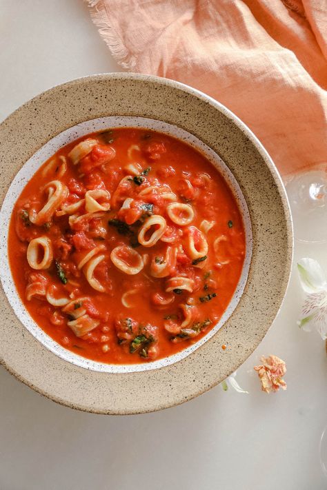 I love a good basket of fried calamari with peppers and marinara dipping sauce but I also love stewed or sautéed calamari too! It pairs so well with crushed tomatoes and garlic and basil!!  It is... Sauce For Calamari, Calamari Dipping Sauce, Calamari In Tomato Sauce, Sauteed Calamari Recipes, Calamari Rings Recipe Healthy, How To Cook Calamari Rings, Sauteed Calamari, Grilled Calamari, Fish Stew Recipes