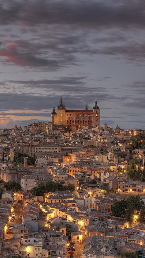 Best Nature Images, Toledo Spain, Hd Background, Mac Laptop, Travel Locations, City Travel, Amazing Places, Countries Of The World, Image Hd