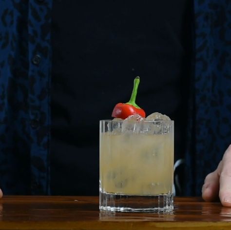 How To Make the Picante De La Casa (Soho House Tonic) | Top 100 Classic Cocktail Recipes — Smartblend Picante Cocktail, Painting Cocktail, Recipe Folder, Classic Cocktail Recipes, Healthiest Seafood, Margarita Cocktail, Cocktail Ingredients, Seafood Pasta, Classic Cocktail