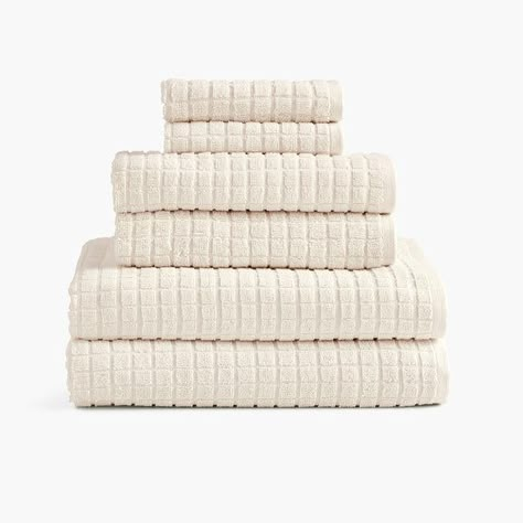 Cream Towels Bathroom, Beige Bath Towels, Sage Bath Towels, Bathroom Towels Colors, Cream Bath Towels, Comfy Decor, Best Bath Towels, Organic Cotton Sheets, Side Sleeper Pillow