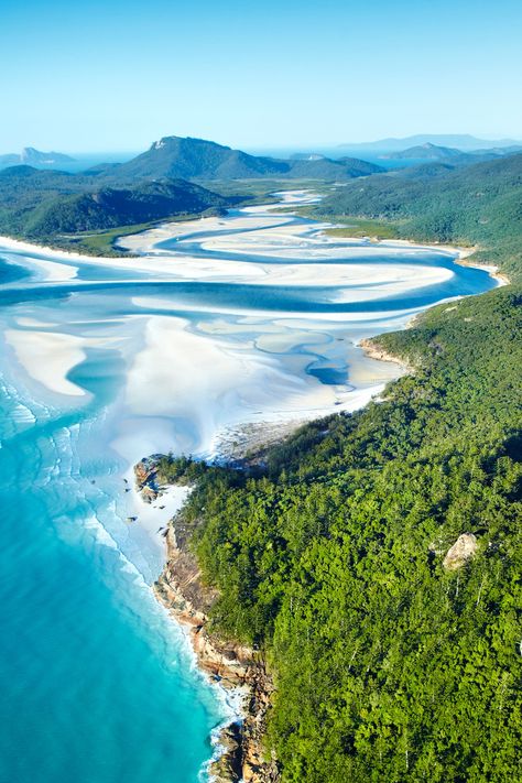 The striking white sands and turquoise waters of the Hill Inlet estuary as it snakes its way deep into the heart of Whitsunday Island, in the Great Barrier Reef. Photo by Matt Munro #whitsundayisland #greatbarrierreef #australia #queensland Amazing Locations, Barrier Reef Australia, Whitsunday Islands, Australia Queensland, Australia Trip, Australia Itinerary, Oceania Travel, The Great Barrier Reef, View Wallpaper