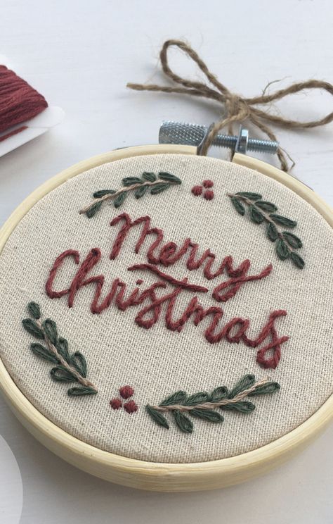 Close Embroidery Hoop, Christmas Crafts Embroidery, Embroidered Xmas Decorations, Christmas Themed Embroidery, How To Finish Back Of Embroidery Hoop, Christmas Shirt Embroidery, Small Christmas Embroidery Ideas, Hand Embroidered Christmas Gifts, Embroidery Inspiration Christmas