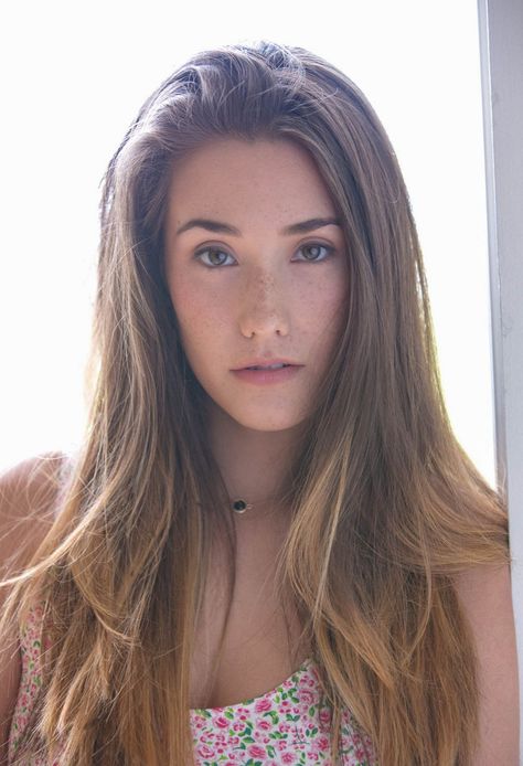 Eva Lovia (irtr) | #fashion #outfit #beautiful #pretty Seductive Dress, Face Girl, Stunning Eyes, Feeling Down, Gal Gadot, Cam Girls, Pretty Face, Pretty Woman, Beauty Women