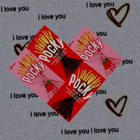 Pocky Love 4 Kotak, Pocky Heart, Homemade Valentine Boxes, Diy Cards For Boyfriend, Candy Boutique, Heart Diy, Diy Gift Set, Cards For Boyfriend, Homemade Valentines