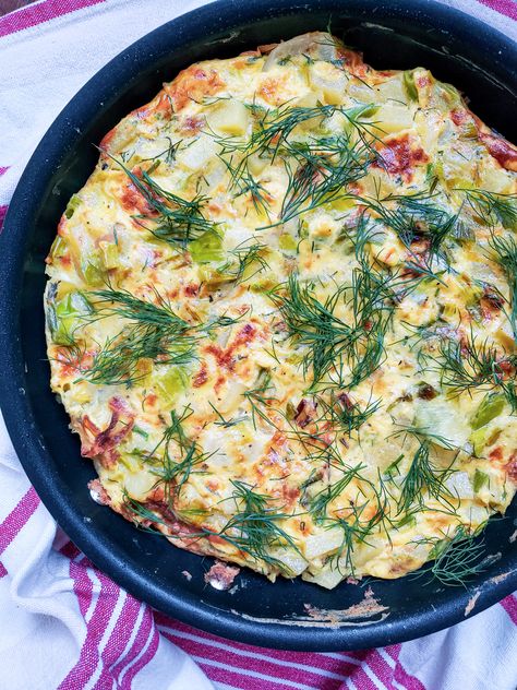 Leek Frittata Recipes, Potato Leek Frittata, Leek And Potato Frittata, Fritatta Recipe With Potatoes, Leek Breakfast Recipes, Leek And Egg Recipes, Leek Breakfast, Eggs Frittata, Skillet Suppers