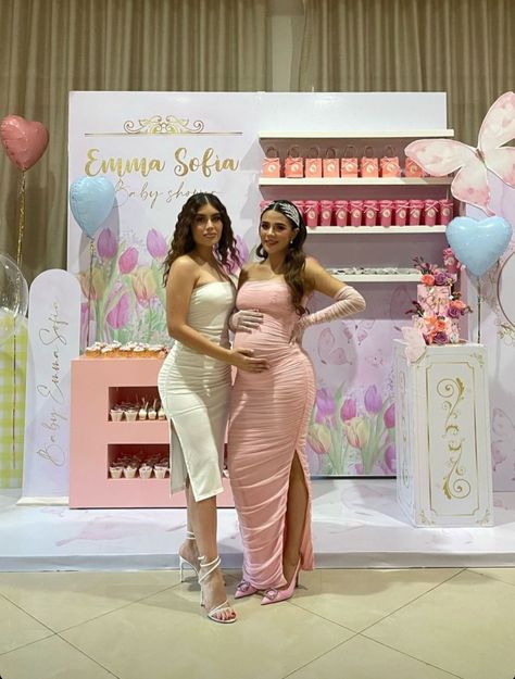 Outfit Para Baby Shower Mamá, Outfits Para Baby Shower Mama, Outfit Baby Shower Mama, Vestidos Para Baby Shower, Maternity Street Style, Bwwm Couples, Pretty Pregnant, Bump Photos, Mommy Goals