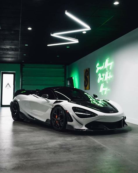 Turbocharged Rides: Pinning the Best in Automotive Awesomeness Maclaren Cars, Mclaren Cars, Vintage Sports Cars, Luxurious Cars, Car Aesthetic, Street Racing Cars, Super Luxury Cars, Fancy Cars, Best Luxury Cars