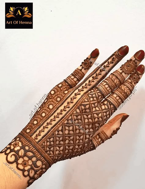 China Mehndi Design Images (China Henna Design Ideas) World Best Mehndi Design, China Mehndi Designs, Mehndi Design Full Hand Beautiful, Barwa Mehendi Design, Simple Elegant Mehndi Designs, Right Hand Mehndi, Henna Finger Designs, Henna Design Hand, New Latest Mehndi Design