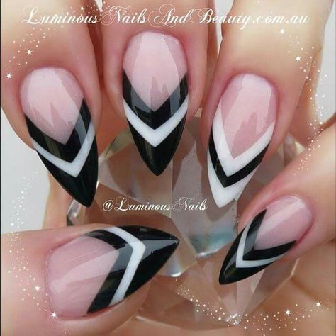 Chevron stiletto Nail Art French, Pink White Nails, Luminous Nails, Sculptured Nails, Nails Design With Rhinestones, White Nail Designs, Black Nail Designs, Super Nails, Pink Nail Designs