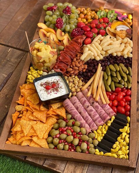 Finger Food Tray, Tasting Tray Ideas, Tasting Tray, Snacks Tray, Food Table Decorations, Charcuterie Board Diy, Food For Eyes, Charcuterie Display, Food Garnish