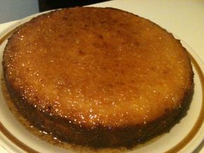 Lemoenkoek met Stroop Crunchie Recipes, Flourless Orange Cake, French Yogurt, French Yogurt Cake, Bon Ramadan, Malva Pudding, Rum Cake Recipe, Tart Baking, Lemon Glaze