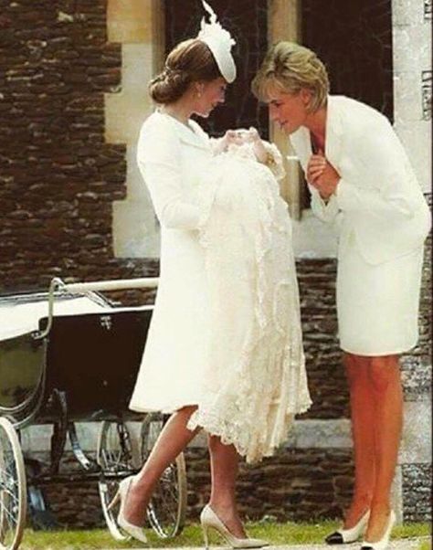 ><img alt= Principe William Y Kate, Düşes Kate, Princesa Charlotte, Princesse Kate Middleton, Prins William, Princesa Real, Princess Diana Family, Princess Diana Pictures, Hair Brunette