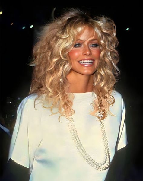 Farrah Fawcett Curly Hair, 1980s Womens Hair, 80s Short Curly Hair, 80s Haircut Women Curly, 80s Volume Hair, 80s Shaggy Hair, 80s Hairstyles For Long Hair 1980s For Women, 1980s Hairstyles For Long Hair, Bleach Blonde Hair With Dark Roots