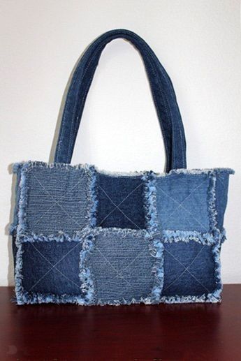 Rag Quilt Purse, Diy Old Jeans, Rag Bag, Jeans Tutorial, Jean Diy, Recycled Denim Bags, Rag Quilt Patterns, Denim Bag Patterns, Denim Bag Diy