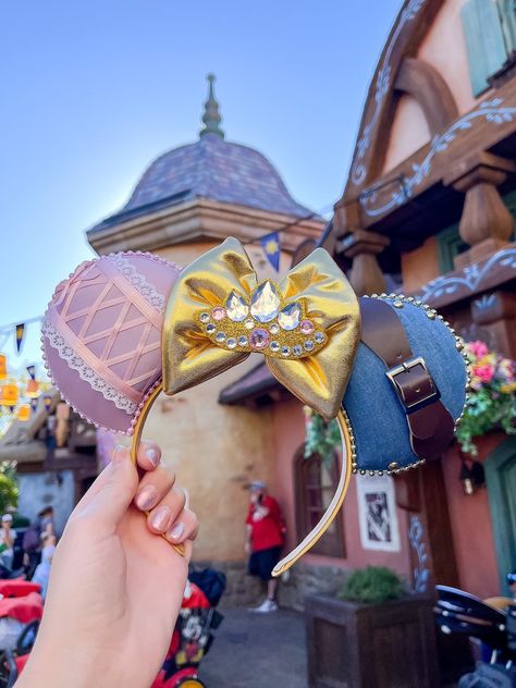 Rapunzel Mouse Ears, Tangled Outfit Aesthetic, Tangled Ears Disney, Beauty And The Beast Mickey Ears, Custom Mickey Ears, Tangled Mickey Ears, Rapunzel Mickey Ears, Disney Ears Diy, Disneyland Accessories