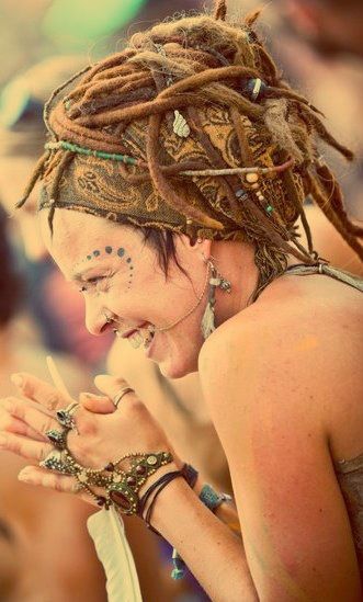 Stile Hippie Chic, Mundo Hippie, Hippie Dreads, Dread Heads, Dread Locks, Dreads Girl, Dread Head, Hippie Chick, Hippie Love