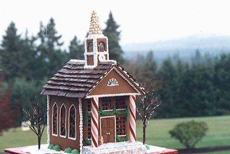 church of sweet dreams gingerbread house Christmas Gingerbread Houses, Gingerbread House Pictures, Gingerbread House Parties, Gingerbread House Designs, All Things Gingerbread, Gingerbread Party, Gingerbread Village, Cute Country, Gingerbread House Decorations