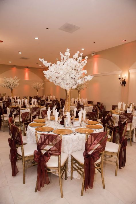 Burgundy Gold And Ivory Wedding Decor, Burgundy Gold And White Party Decor, Burgundy Theme Wedding Decoration, Wine And Gold Wedding Decorations, Burgundy And White Wedding Decorations, Burgundy And Champagne Wedding Decor, Quince Decorations Burgundy, Burgundy And Gold Quince, Rose Gold And Burgundy Wedding Theme