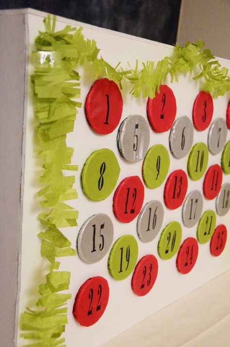 Birthday Punch Board Ideas, Punch Out Game, Birthday Board Diy, Kids Punch, Board Games Diy, Holiday Punch, Christmas Punch, Diy Calendar, Diy Advent Calendar