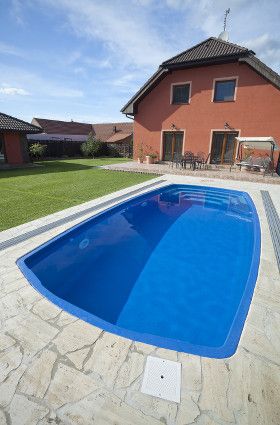 Tips on finding the best spot for your new pool: http://www.poolpricer.com/pool-placement/ Summer Swimming Pool, Pools Backyard, Swimming Pools Inground, Pool Fence, Building A Pool, Swimming Pools Backyard, Red House, Concrete Patio, Cool Pools