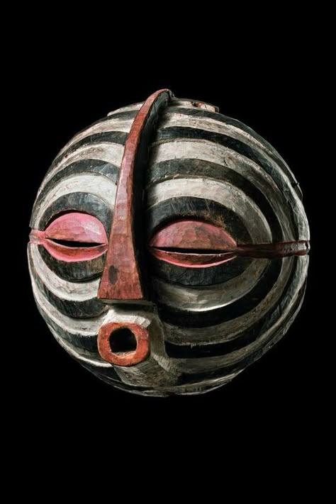 Istoria Artei, Afrique Art, Afrikaanse Kunst, African Sculptures, Dr Congo, Art Premier, African Mask, Africa Art, Masks Art