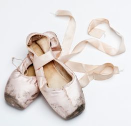 Degas's Studio Worn Ballet Shoe | old and worn ballet shoes Book Illust, Shoes Pictures, Maria Rose, Ballet Lessons, Ballet Pointe, Unicorn Books, Ballet Pointe Shoes, Ballet Shoe, Oil Tanker