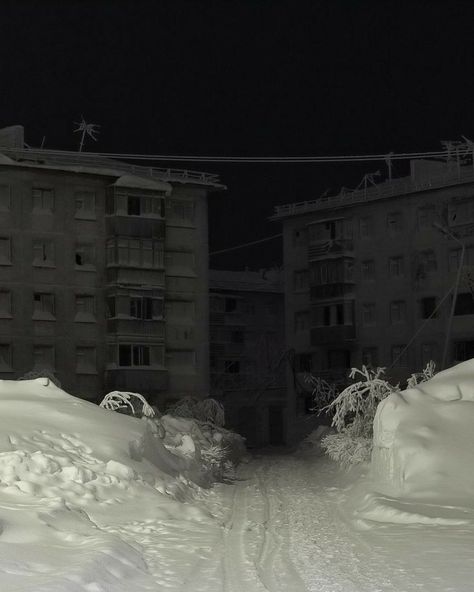 Russian Winter, Europe Aesthetic, Apartment Buildings, رعب نفسي, Manama, Winter Scenery, Winter Aesthetic, Night Aesthetic, Eastern Europe