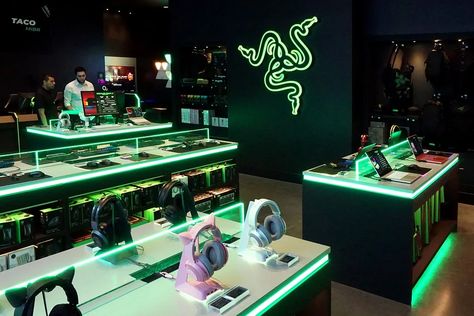 Razer Gaming Gamer - Free photo on Pixabay Razer Gaming, Best Gaming Headset, Green Led Lights, Razer Blade, Gadget Shop, Best Pc, Industrial Design Sketch, Razor Blade, Camera Shop