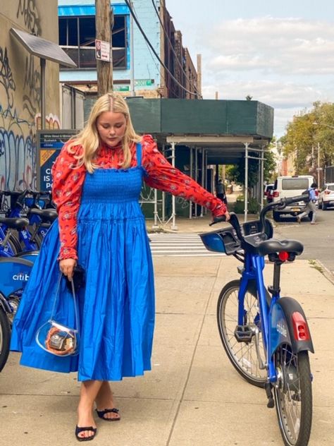 Taylor Hansen Hughes Curvy Layered Outfits, Eclectic Style Fashion Plus Size, Spring Eclectic Outfits, Plus Size Colourful Outfit, Copenhagen Style Plus Size, Plus Size Street Style 2023, Plus Size Colorful Outfits, Plus Size Street Fashion, Eclectic Style Fashion