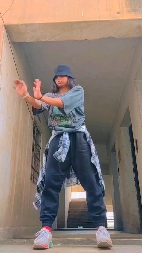 I found this already on Pinterest. I simply searched "Hip Hop Dance Video" and a lot of short, TikTok-style videos came up. I cannot find that exact date that this was posted, but I can tell from the dates on the comments that it was posted at least a year ago. Poping Dance, Hip Hop Dancer Aesthetic, Cool Dance Videos, Hip Hop Dances, Hip Hop Dance Songs, Sturdy Dance, Hiphop Dance Outfit, Street Dance Moves, Dancing Hip Hop