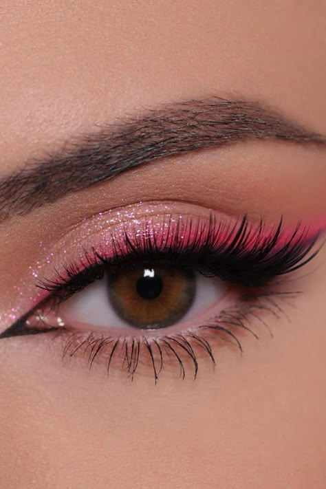 Dare to be different with these vibrant and creative eye makeup looks. Perfect for festivals and parties Pink Eyeshadow Looks Indian, Festival Makeup Eyes, Pink Party Makeup Look, Pink Eyeliner Makeup Looks, Simple Pink Eyeshadow Looks, Dance Eye Makeup, Pink Bridal Makeup, Creative Eye Makeup Looks, Classic Smokey Eye