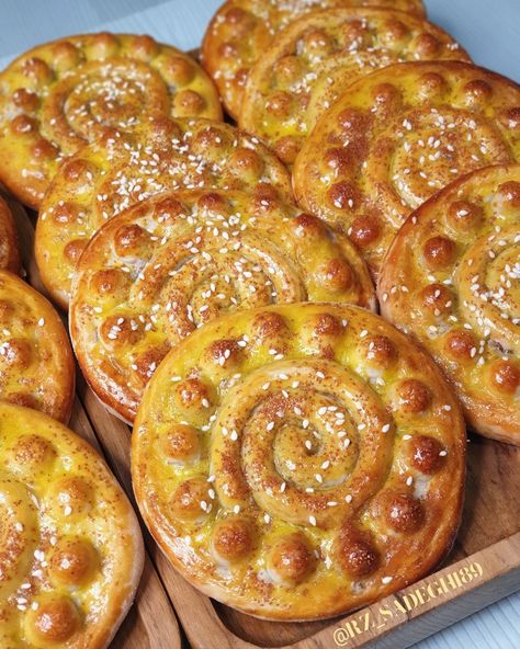 Persian Pastries, Bread And Pastry, Bread Shop, Iranian Food, Bakery Menu, Persian Food, Persian Style, Bread And Pastries, Screen Wallpaper