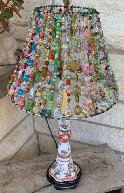 Beaded Lampshade Diy, Bead Lampshade, Office Sanctuary, Bedroom Fancy, Bead Lamp, Diy Lampshade, Costume Jewelry Crafts, Beaded Lampshade, Beaded Lamps