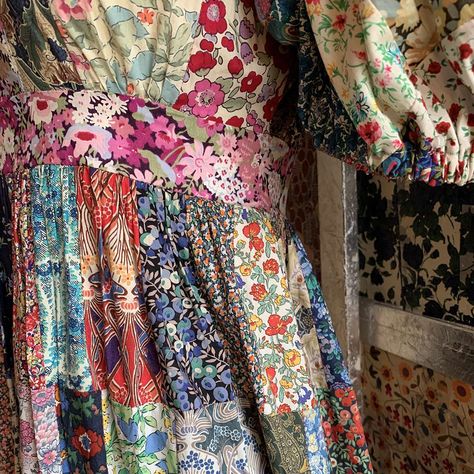 Scrap Fabric Dress, Liberty Core, Liberty Fabric Dress, Liberty Pattern, Liberty Fashion, Cotton Garments, Liberty Print Fabric, Patchwork Clothes, Patchwork Coat