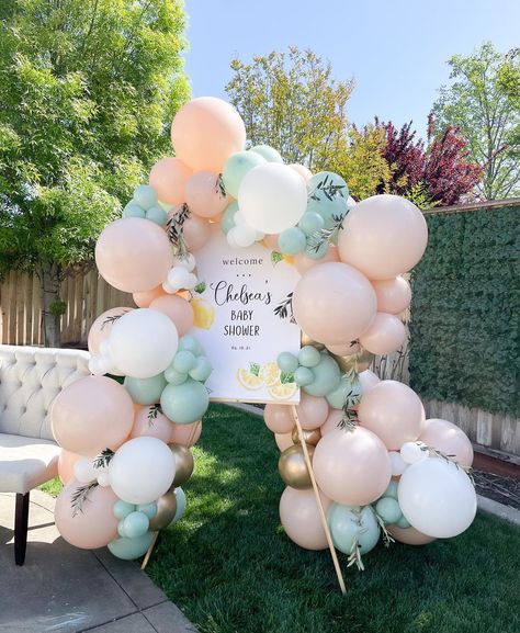 Sign With Balloons, Balloon Arch Wedding, Business Launch Party, Ocean Baby Showers, Deco Ballon, Unisex Baby Shower, Boys First Birthday Party Ideas, Romantic Wedding Decor, Balloon Backdrop