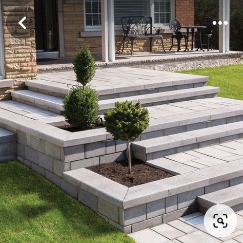 Entrance Steps, Front Door Landscaping, Driveway Entrance Landscaping, Patio Stairs, Spiral Staircases, Walkway Landscaping, Exterior Stairs, Outdoor Steps, Front Yard Design