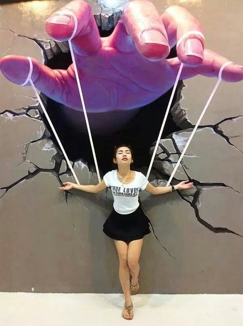 Street Art Illusions, Selfie Wall, Instagram Wall, 3d Street Art, Amazing Street Art, Deco Originale, Murals Street Art, Graffiti Wall Art, 3d Painting