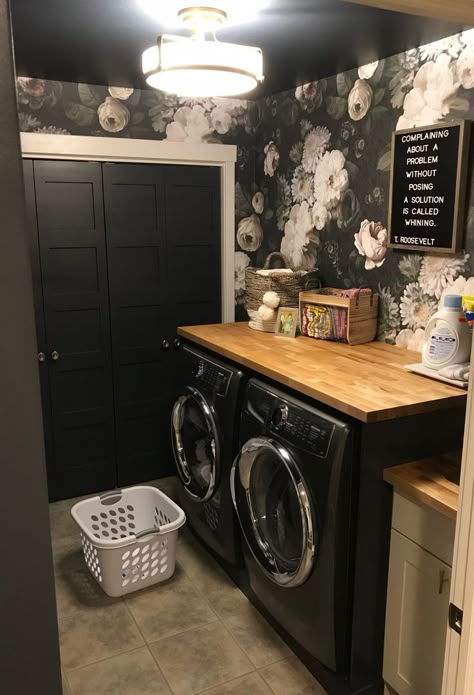 Wallpaper Wainscoting, Urban Modern Decor, Coastal Cottage Decor, Rustic Modern Decor, Laundry Room Organization Ideas, Laundry Room Design Ideas, Farmhouse Chic Decor, Room Organization Ideas, Small Laundry Room Makeover