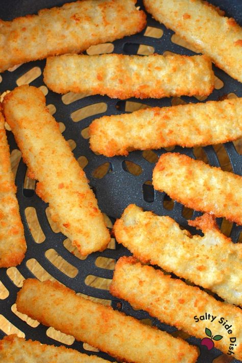 Fish Sticks In Air Fryer, Salty Side Dish, Air Fried Fish, Frozen Fish, Crispy Fish, Homemade Tartar Sauce, Fish Finger, Fried Corn, Fish Sticks