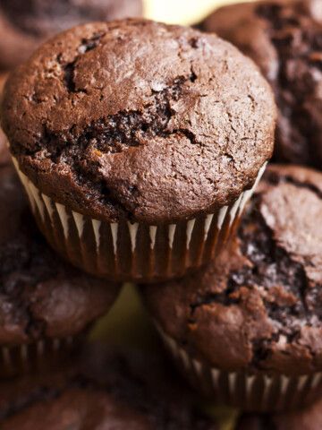 Chocolate Protein Muffins - Joy Bauer Banana Muffins Gluten Free, Banana Muffins Vegan, Chocolate Protein Muffins, Triple Chocolate Muffins, Double Chocolate Chip Muffins, Gluten Free Banana Muffins, Gluten Free Pumpkin Muffins, Muffins Gluten Free, Banana Muffins Easy