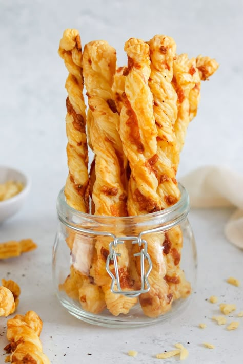 Easy Peasy Cheese Straws Recipe - My Morning Mocha Cheese Straw, Puff Pastry Snacks, Cheese Straws Recipe, Puff Pastry Twists, Savoury Crackers, Headboard Benches, Pastry Appetizer, Cheese Buns, Cheese Puff Pastry