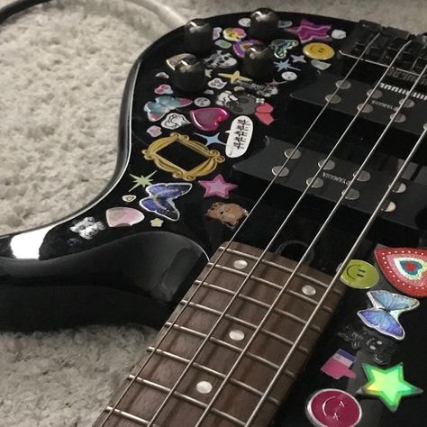 Decorated Guitars Stickers, Guitar With Stickers, Guitar Decorations, I Love Bass, Pretty Guitars, Guitar Stickers, Guitar Obsession, Cool Electric Guitars, Garage Band