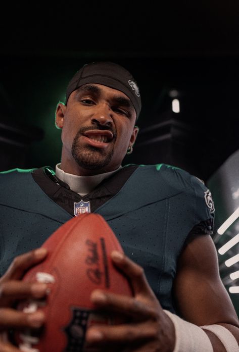 The Eagles Football, Jalen Hurts Eagles, Philadelphia Eagles Wallpaper, Philly Special, Football Guys, Shot Ski, Nfl Eagles, Football Beer, Philly Eagles