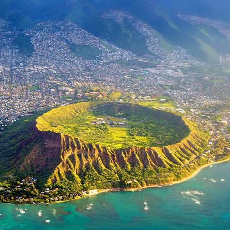 O’ahu Hawaii, Oahu Mountains, Hawaii Images, Diamond Head Hawaii, Hawaii Hikes, Diamond Head, Cheap Flight, Cheap Flight Tickets, Flight Tickets