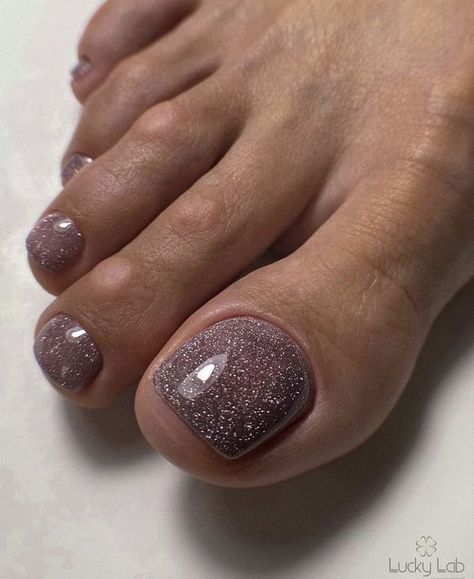 Sparkly Pedicure, Fall Toe Nail Colors, Nail Colors For 2023, Best Toe Nail Color, Glitter Pedicure, Purple Toe Nails, Toe Nail Colors, Fall Toe Nails, Pedicure Colors